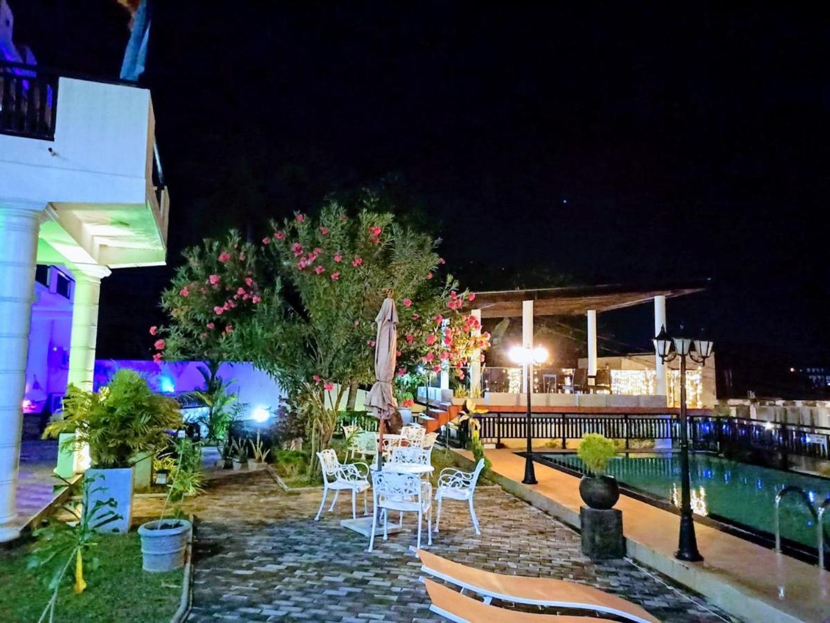 Queens Beach Hotel Tangalle Exterior foto