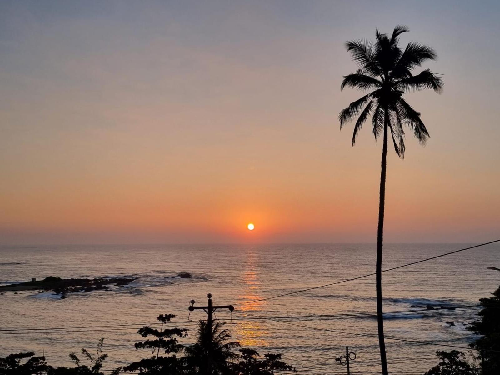 Queens Beach Hotel Tangalle Exterior foto