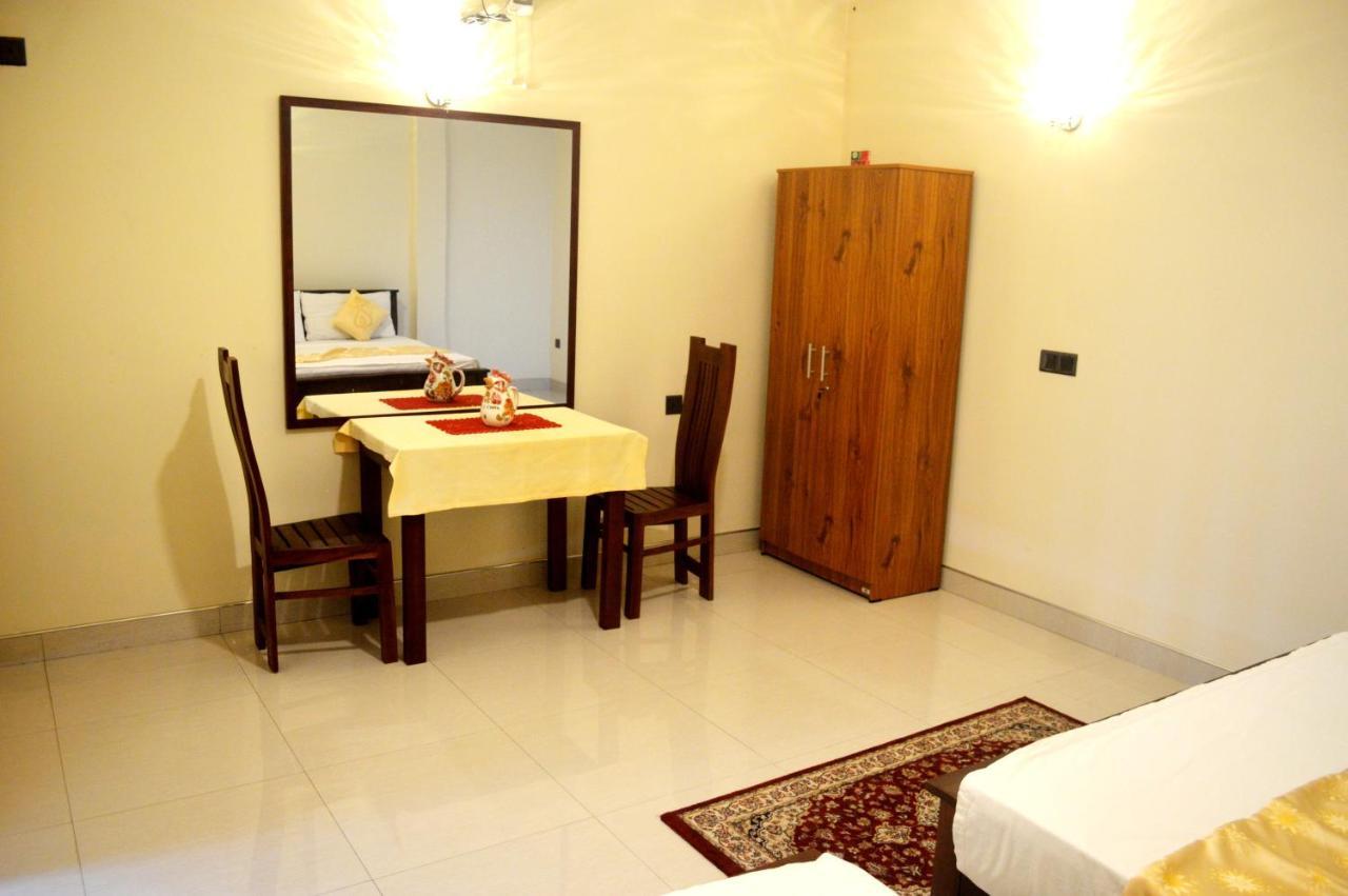 Queens Beach Hotel Tangalle Exterior foto