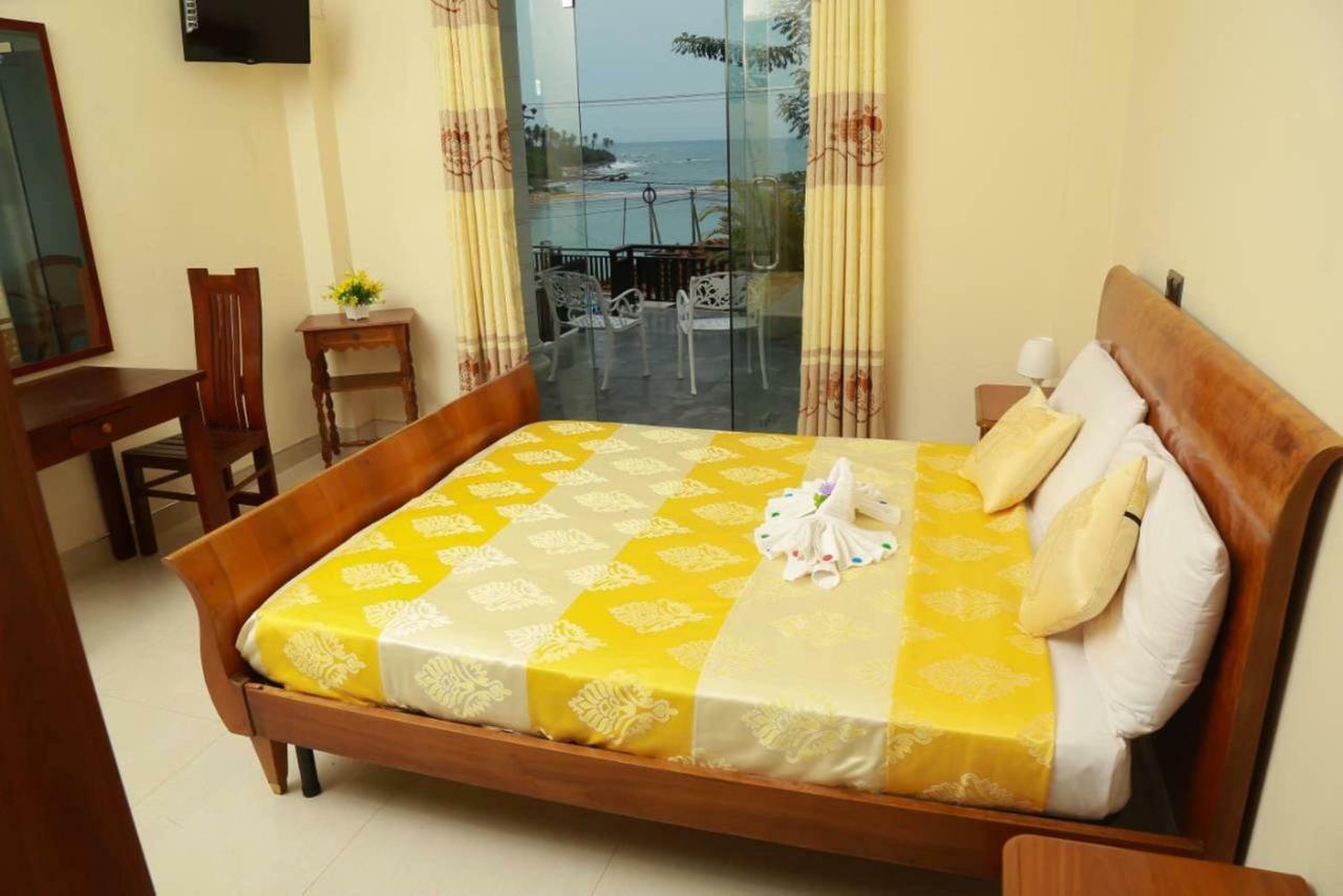 Queens Beach Hotel Tangalle Exterior foto
