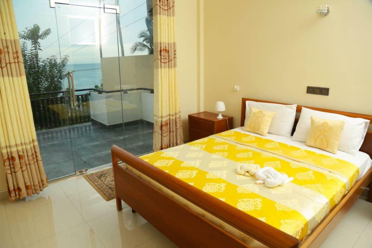 Queens Beach Hotel Tangalle Exterior foto