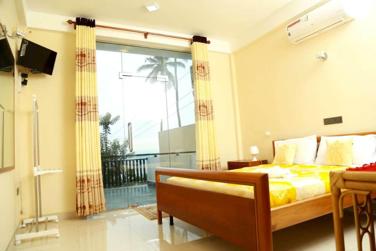 Queens Beach Hotel Tangalle Exterior foto
